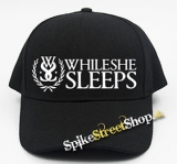 WHILE SHE SLEEPS - Logo - čierna šiltovka (-30%=AKCIA)