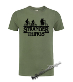 STRANGER THINGS - Bicycle Gang - olivové pánske tričko