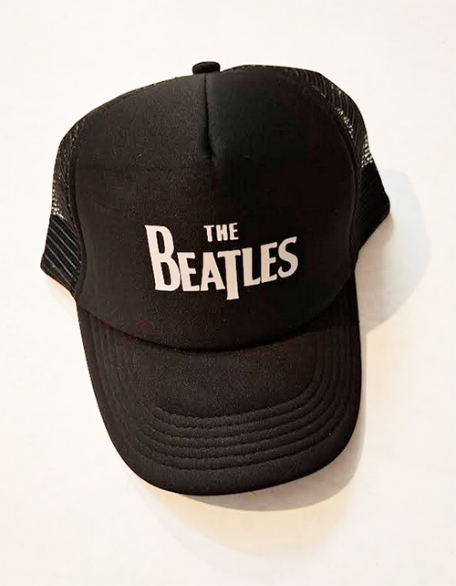 BEATLES - Logo - čierna sieťkovaná šiltovka model "Trucker Cap" (-70%=VÝPREDAJ)