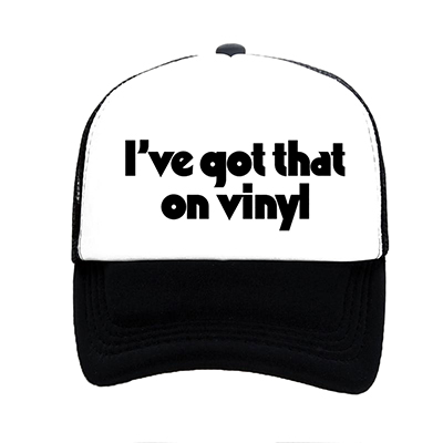 I´VE GOT THAT ON VINYL - čiernobiela sieťkovaná šiltovka model "Trucker"