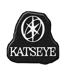 KATSEYE - Logo Crest - vyšívaná nášivka