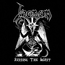Fotonášivka VENOM - Kissing the Beast