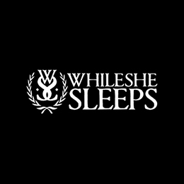Fotonášivka WHILE SHE SLEEPS - Logo