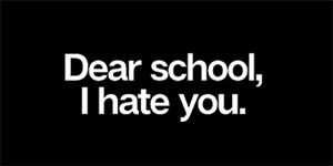 DEAR SCHOOL I HATE YOU - široká chrbtová nášivka s rozmerom 33 x 15 cm