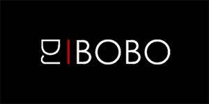 DJ BOBO - Logo - široká chrbtová nášivka s rozmerom 33 x 15 cm