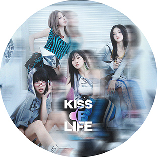 KISS OF LIFE - Band Poster - odznak