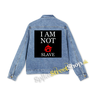I AM NOT A SLAVE - Červené A - štvorcová chrbtová nášivka