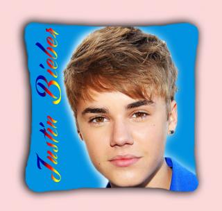 JUSTIN BIEBER - Blue Background - vankúš