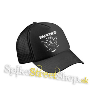 RAMONES - 1974 - čierna sieťkovaná šiltovka model "Trucker Cap"