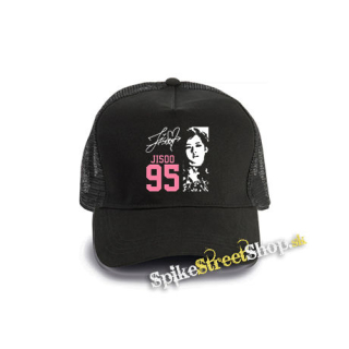 BLACKPINK - Jisoo 95 Signature Portrait - čierna bavlnená sieťkovaná šiltovka model "Trucker Cap"