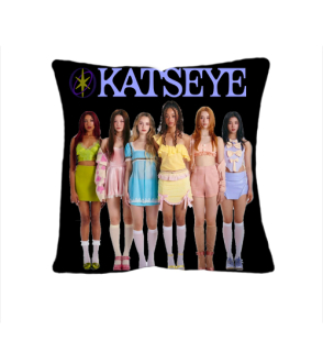 KATSEYE - Band Poster Motive 1 - vankúš
