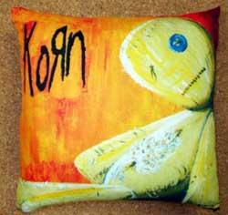 KORN - Issues - vankúš