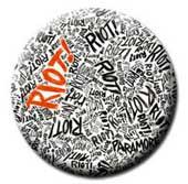 PARAMORE - Riot - odznak