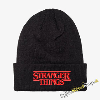STRANGER THINGS - Red Logo - zimná čiapka (-50%=VÝPREDAJ)