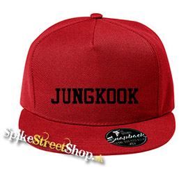JUNGKOOK - Logo Black - červená šiltovka model "Snapback"